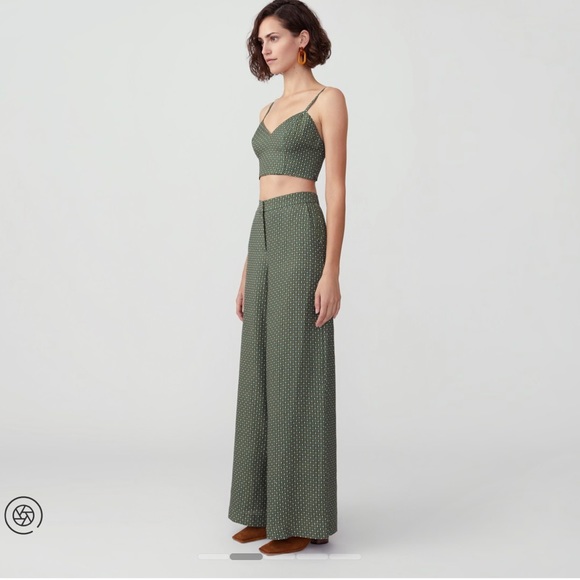 Fame and Partners Cropped Top Pant Set Sz 2 - Picture 3 of 16